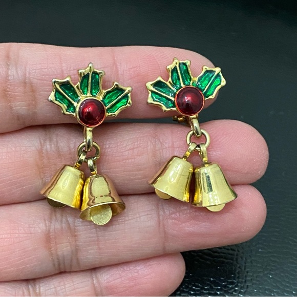 Vintage Holly Christmas Bells Gold-tone Holiday Clip On Earrings - Picture 2 of 12